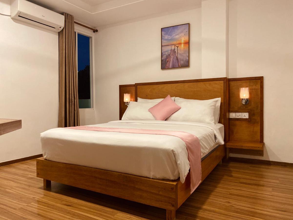 Pearlshine Retreat Maldives 3* Gulhi
