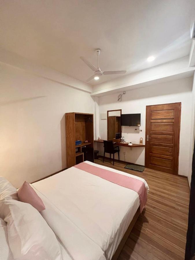 होटल Pearlshine Retreat Maldives 3*