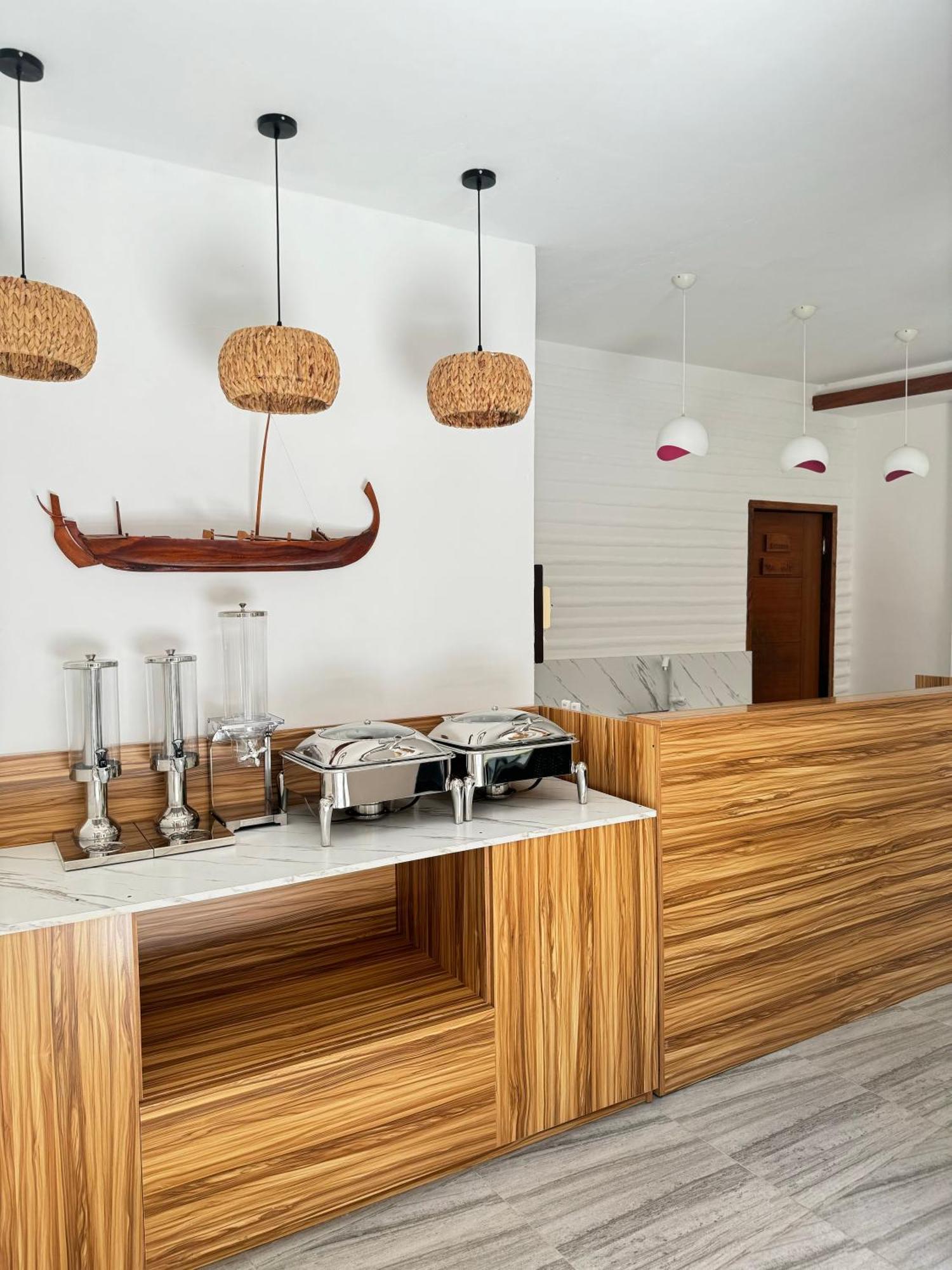 Pearlshine Retreat Maldives 3* Gulhi